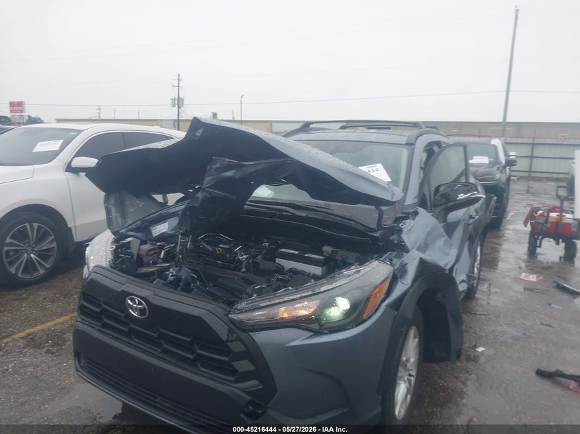 2026 Toyota Corolla cross VIN 7MUCAAAG0TV194533 IAAI salvage auction — FRONT END, Salvage (Texas), sold $6,500 on 2026-07-22 (photo 6)