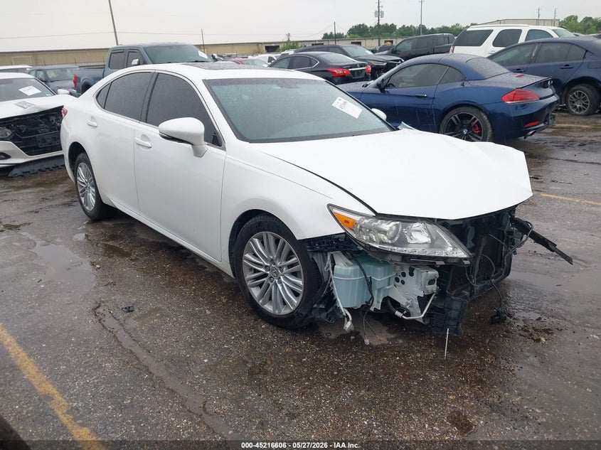 2015 Lexus ES VIN JTHBK1GGXF2207597 IAAI salvage auction — FRONT END, Salvage (Texas), sold $3,100 on 2026-07-29 (photo 1)