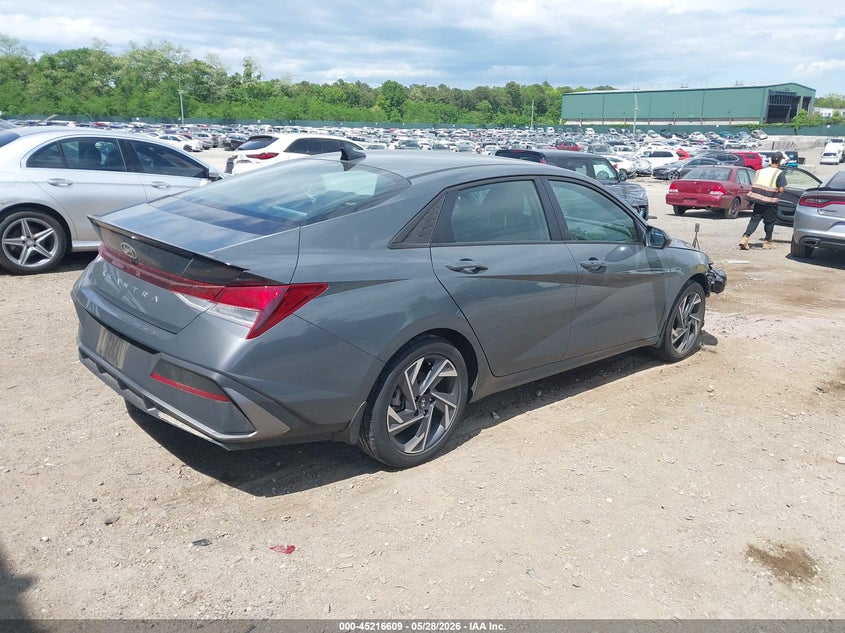 2025 Hyundai Elantra VIN KMHLM4DG0SU021129 IAAI salvage auction — FRONT END, Salvage Title, sold $5,850 on 2026-07-21 (photo 4)