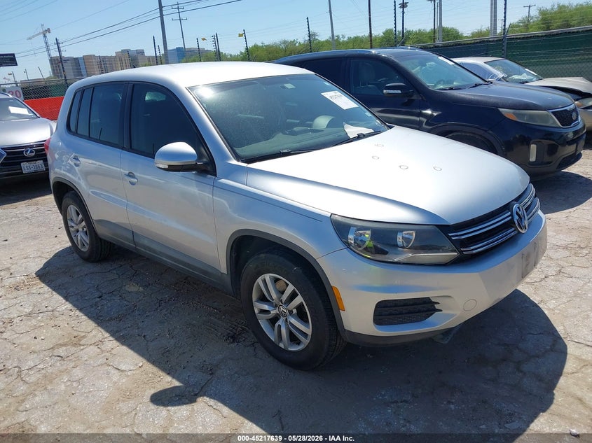 2014 Volkswagen Tiguan VIN WVGAV3AX8EW525388 IAAI salvage auction — HAIL, Salvage Title, sold $3,150 on 2026-08-11 (photo 1)