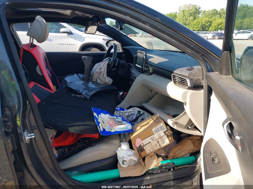 2019 Hyundai Veloster VIN KMHTH6AB5KU005825 IAAI salvage auction — BIO HAZARD, Salvage (Michigan), sold $575 on 2026-07-27 (photo 5)