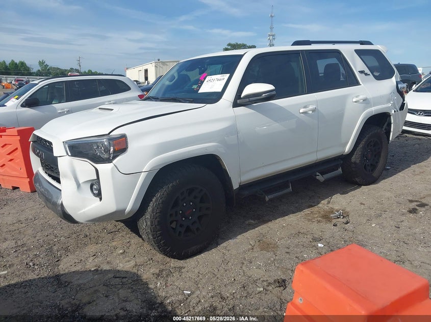 2024 Toyota 4runner VIN JTERU5JRXR6295555 IAAI salvage auction — FRONT & REAR, Salvage Title, sold $25,950 on 2026-07-15 (photo 2)
