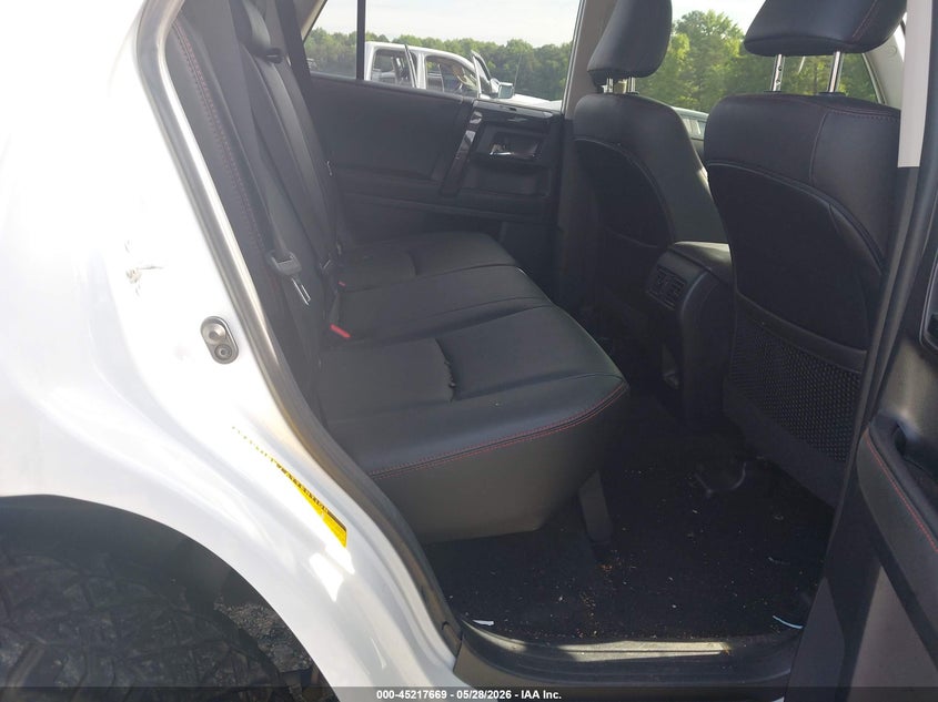 2024 Toyota 4runner VIN JTERU5JRXR6295555 IAAI salvage auction — FRONT & REAR, Salvage Title, sold $25,950 on 2026-07-15 (photo 8)