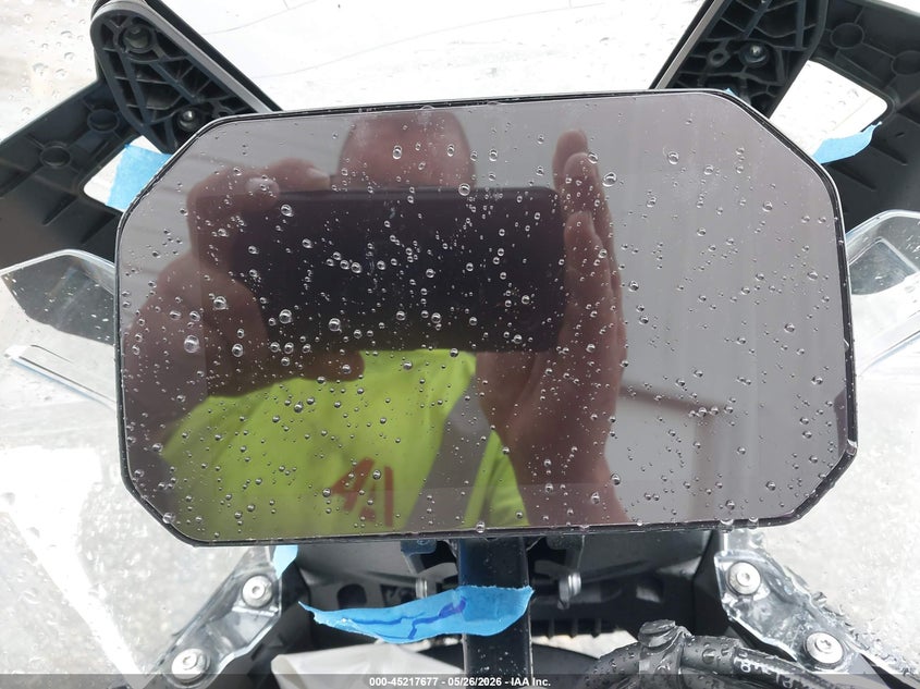 2025 BMW R 1300 VIN WB10M2309S6K93468 IAAI salvage auction — UNKNOWN, Salvage Title, sold $12,150 on 2026-09-09 (photo 7)