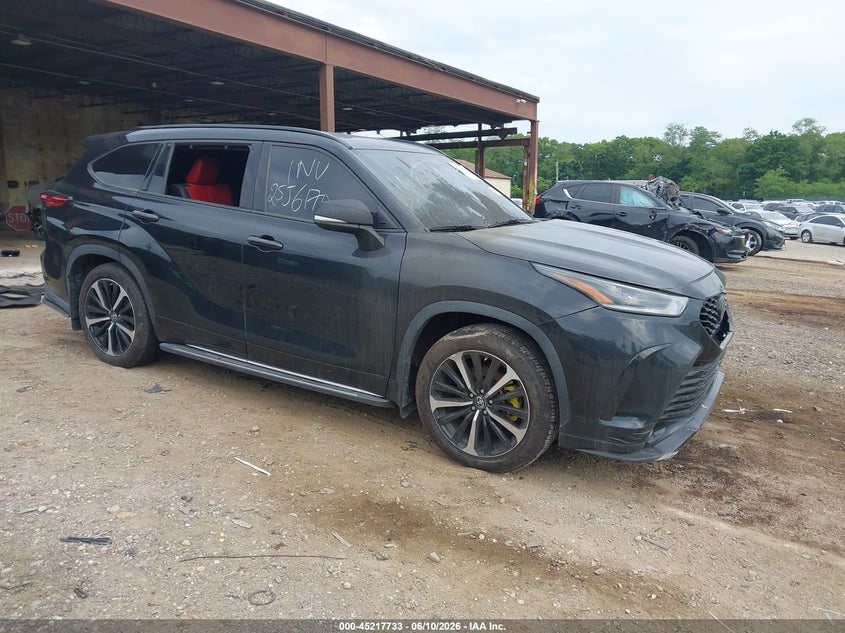 2021 Toyota Highlander VIN 5TDJZRBH4MS111882 IAAI salvage auction — THEFT, Salvage Title, sold $14,200 on 2026-07-25 (photo 1)