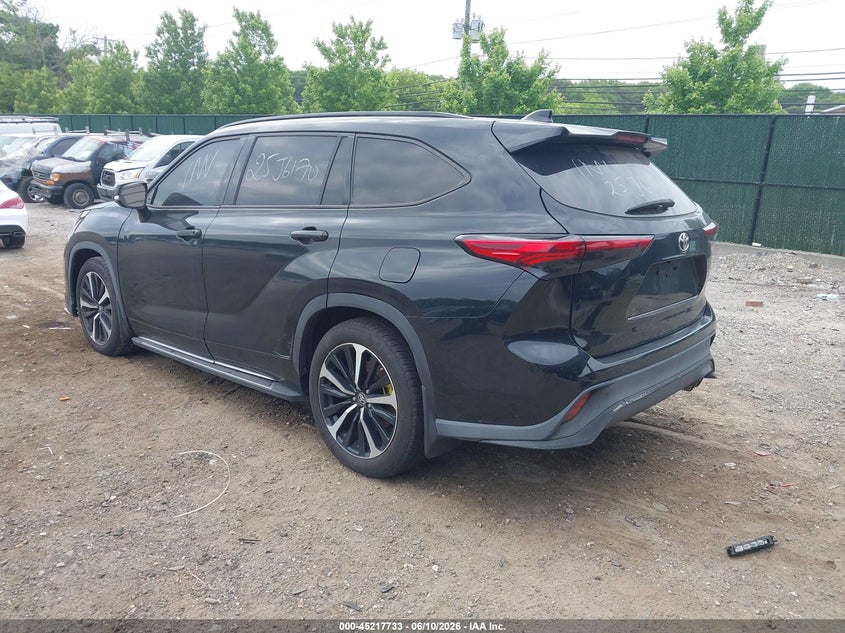 2021 Toyota Highlander VIN 5TDJZRBH4MS111882 IAAI salvage auction — THEFT, Salvage Title, sold $14,200 on 2026-07-25 (photo 3)