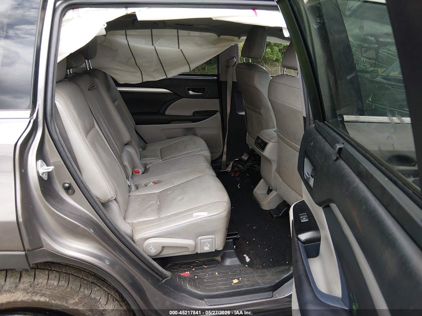 2016 Toyota Highlander VIN 5TDJKRFHXGS356205 IAAI salvage auction — ROLLOVER, Salvage (Georgia), sold $3,000 on 2026-07-17 (photo 8)