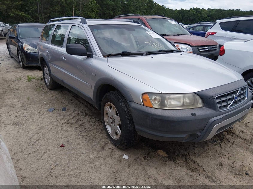 2005 Volvo Xc70 VIN YV1SZ592851205027 IAAI salvage auction — FRONT END, Repossession Paperwork (South Carolina), sold $275 on 2026-07-07 (photo 1)