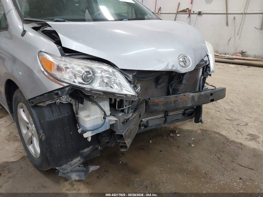 2013 Toyota Sienna VIN 5TDKK3DC1DS403593 IAAI salvage auction — FRONT END, Salvage Title, sold $2,200 on 2026-07-16 (photo 6)