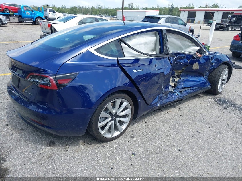 2020 Tesla Model 3 VIN 5YJ3E1EBXLF648028 IAAI salvage auction — RIGHT SIDE, Salvage Title, sold $4,750 on 2026-07-06 (photo 4)