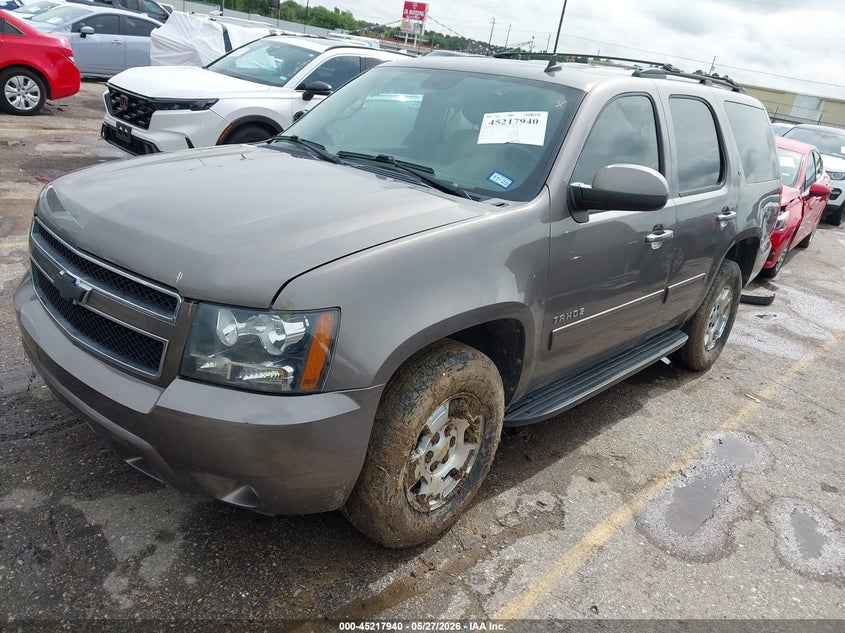 2012 Chevrolet Tahoe VIN 1GNSCBE06CR285721 IAAI salvage auction — RIGHT FRONT, Salvage Title, sold $2,025 on 2026-07-22 (photo 2)