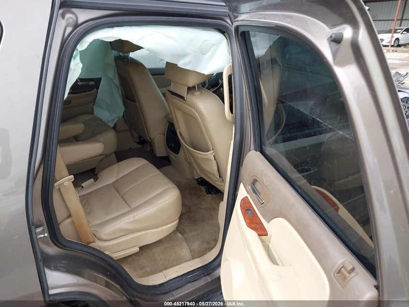 2012 Chevrolet Tahoe VIN 1GNSCBE06CR285721 IAAI salvage auction — RIGHT FRONT, Salvage Title, sold $2,025 on 2026-07-22 (photo 8)