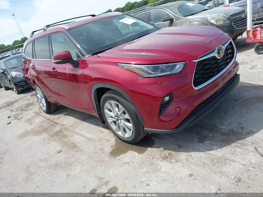 2023 Toyota Highlander VIN 5TDKDRBHXPS034765 IAAI salvage auction — REAR END, Salvage Title, sold $18,450 on 2026-07-28 (photo 1)