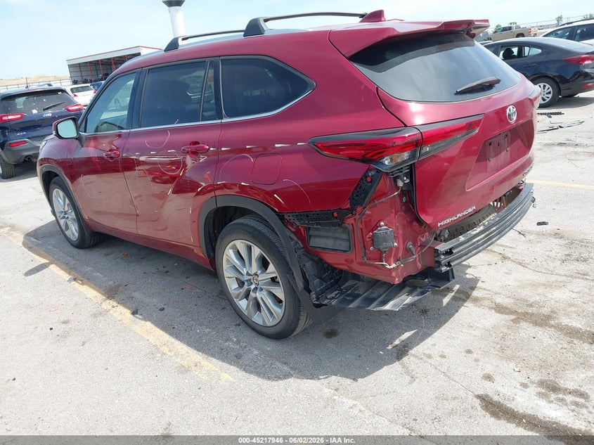 2023 Toyota Highlander VIN 5TDKDRBHXPS034765 IAAI salvage auction — REAR END, Salvage Title, sold $18,450 on 2026-07-28 (photo 3)