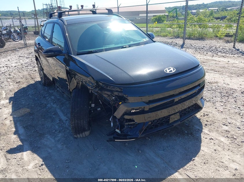 2025 Hyundai Kona VIN KM8HBCA3XSU191621 IAAI salvage auction — RIGHT FRONT, Salvage Title, sold $8,200 on 2026-07-28 (photo 1)