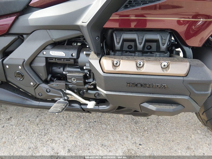 2025 Honda Gl1800c VIN JH2SC7953SK702075 IAAI salvage auction — SIDE, Original (Texas), sold $18,700 on 2026-08-19 (photo 8)