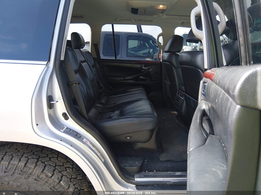 2011 Lexus Lx 570 VIN JTJHY7AX3B4075171 IAAI salvage auction — RIGHT FRONT, Original (Texas), sold $11,450 on 2026-07-21 (photo 8)