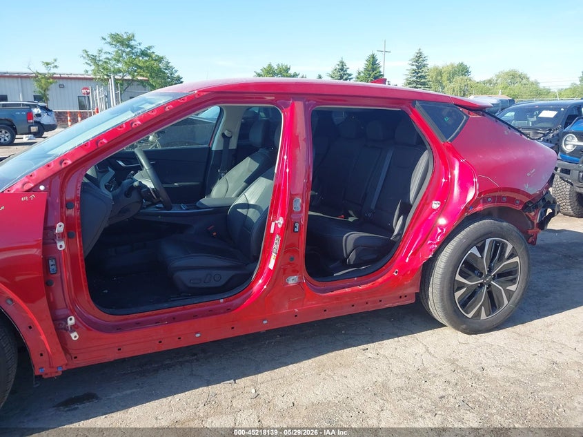 2023 Kia Ev6 VIN KNDC3DLC2P5139805 IAAI salvage auction — SIDE, Salvage Title, sold $9,100 on 2026-07-10 (photo 6)