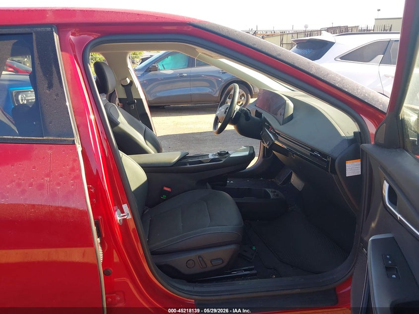 2023 Kia Ev6 VIN KNDC3DLC2P5139805 IAAI salvage auction — SIDE, Salvage Title, sold $9,100 on 2026-07-10 (photo 5)
