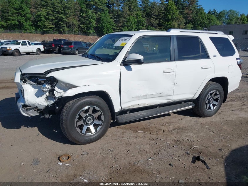 2015 Toyota 4runner VIN JTEBU5JR0F5246092 IAAI salvage auction — FRONT END, Salvage (Massachusetts), sold $12,350 on 2026-07-17 (photo 2)