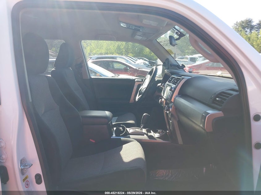 2015 Toyota 4runner VIN JTEBU5JR0F5246092 IAAI salvage auction — FRONT END, Salvage (Massachusetts), sold $12,350 on 2026-07-17 (photo 5)