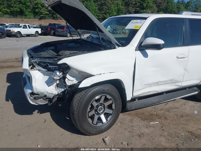 2015 Toyota 4runner VIN JTEBU5JR0F5246092 IAAI salvage auction — FRONT END, Salvage (Massachusetts), sold $12,350 on 2026-07-17 (photo 6)