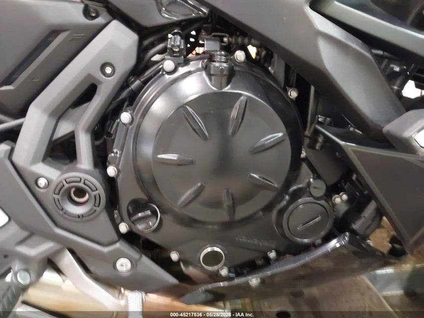 2025 Kawasaki Ninja VIN ML5EXEP10SDAF2410 IAAI salvage auction — SUSPENSION, Salvage Title, sold $1,200 on 2026-07-14 (photo 8)