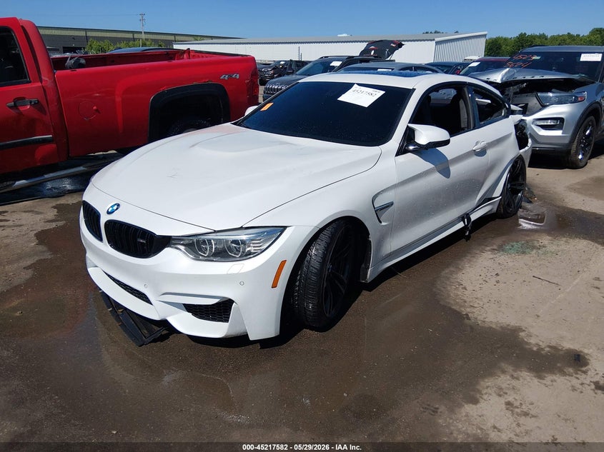 2015 BMW M4 VIN WBS3R9C54FK331216 IAAI salvage auction — SIDE, Salvage Title, sold $13,025 on 2026-07-21 (photo 2)
