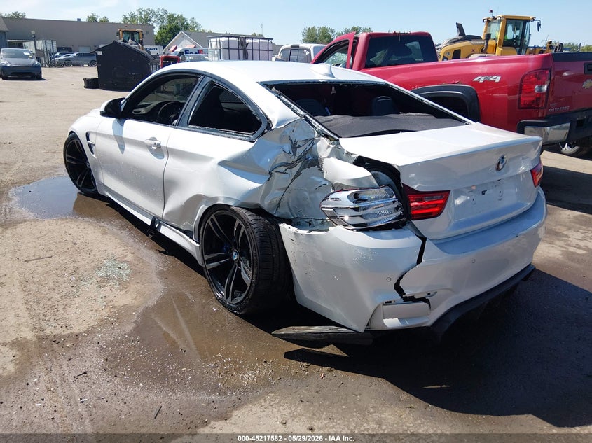 2015 BMW M4 VIN WBS3R9C54FK331216 IAAI salvage auction — SIDE, Salvage Title, sold $13,025 on 2026-07-21 (photo 3)
