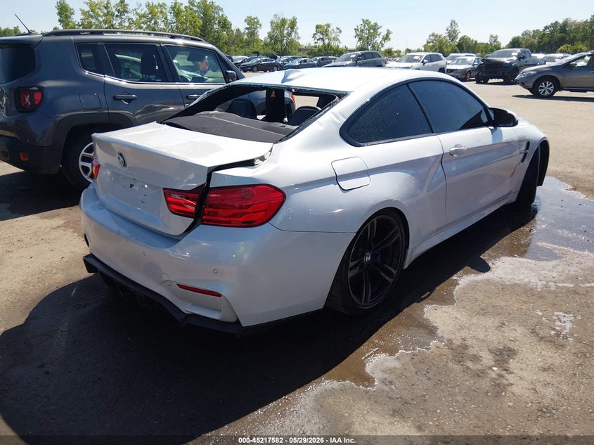 2015 BMW M4 VIN WBS3R9C54FK331216 IAAI salvage auction — SIDE, Salvage Title, sold $13,025 on 2026-07-21 (photo 4)