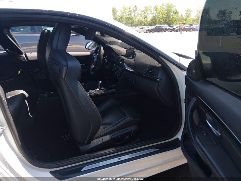 2015 BMW M4 VIN WBS3R9C54FK331216 IAAI salvage auction — SIDE, Salvage Title, sold $13,025 on 2026-07-21 (photo 5)