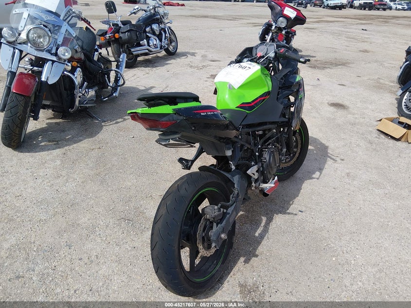 2022 Kawasaki Ex VIN JKAEXKG18NDAH8112 IAAI salvage auction — FRONT END, Salvage Title, sold $475 on 2026-07-07 (photo 4)