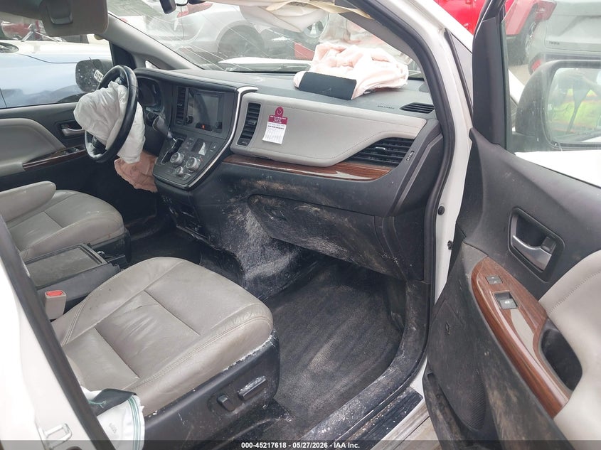 2017 Toyota Sienna VIN 5TDDZ3DCXHS184787 IAAI salvage auction — FRONT & REAR, Salvage (Ohio), sold $1,800 on 2026-07-28 (photo 5)