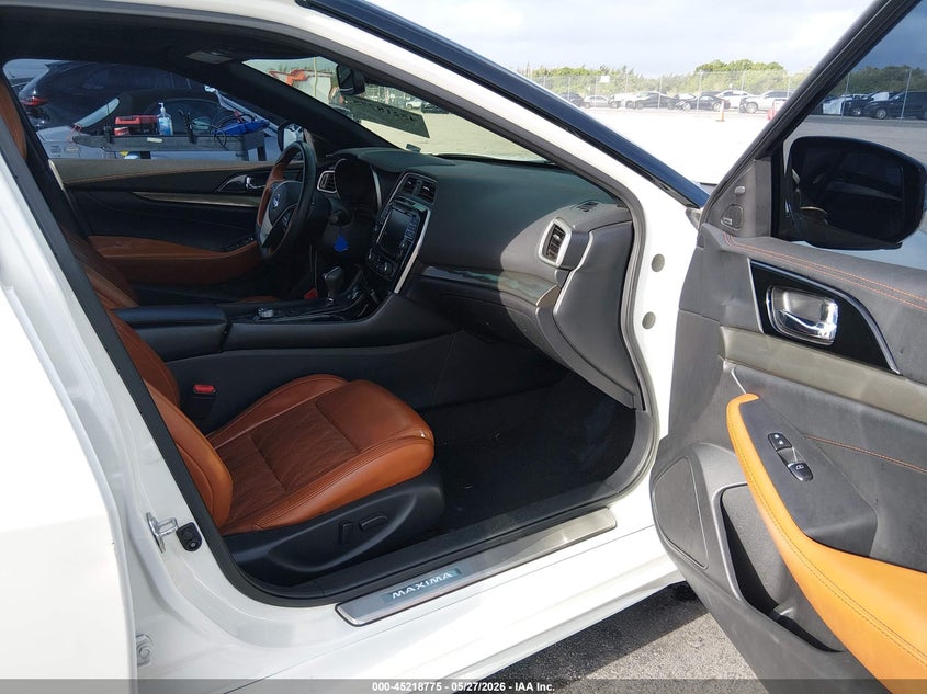 2020 Nissan Maxima VIN 1N4AA6FV3LC380709 IAAI salvage auction — SIDE, Salvage Title, sold $3,050 on 2026-07-12 (photo 5)