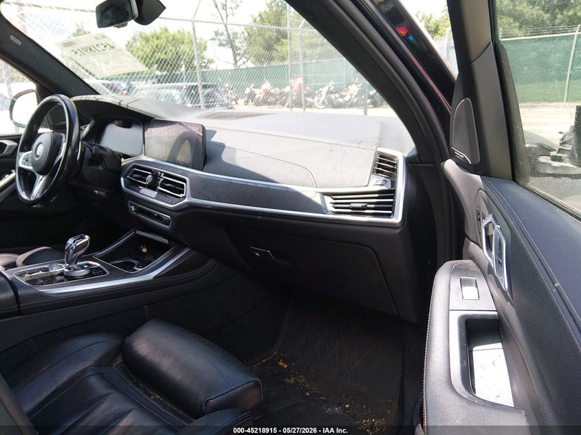 2021 BMW X7 VIN 5UXCW2C09M9F51601 IAAI salvage auction — SIDE, Salvage (Kentucky), sold $12,800 on 2026-07-20 (photo 5)
