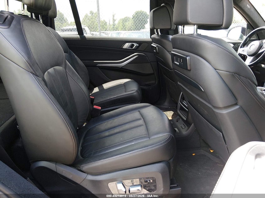 2021 BMW X7 VIN 5UXCW2C09M9F51601 IAAI salvage auction — SIDE, Salvage (Kentucky), sold $12,800 on 2026-07-20 (photo 8)