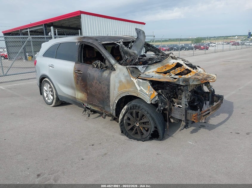 2016 Kia Sorento VIN 5XYPGDA38GG082980 IAAI salvage auction — TOTAL BURN, Salvage Title, sold $275 on 2026-07-16 (photo 1)