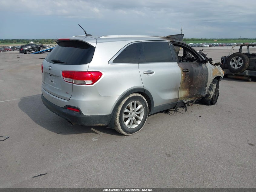 2016 Kia Sorento VIN 5XYPGDA38GG082980 IAAI salvage auction — TOTAL BURN, Salvage Title, sold $275 on 2026-07-16 (photo 4)