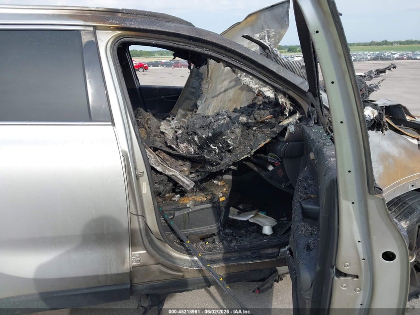 2016 Kia Sorento VIN 5XYPGDA38GG082980 IAAI salvage auction — TOTAL BURN, Salvage Title, sold $275 on 2026-07-16 (photo 5)