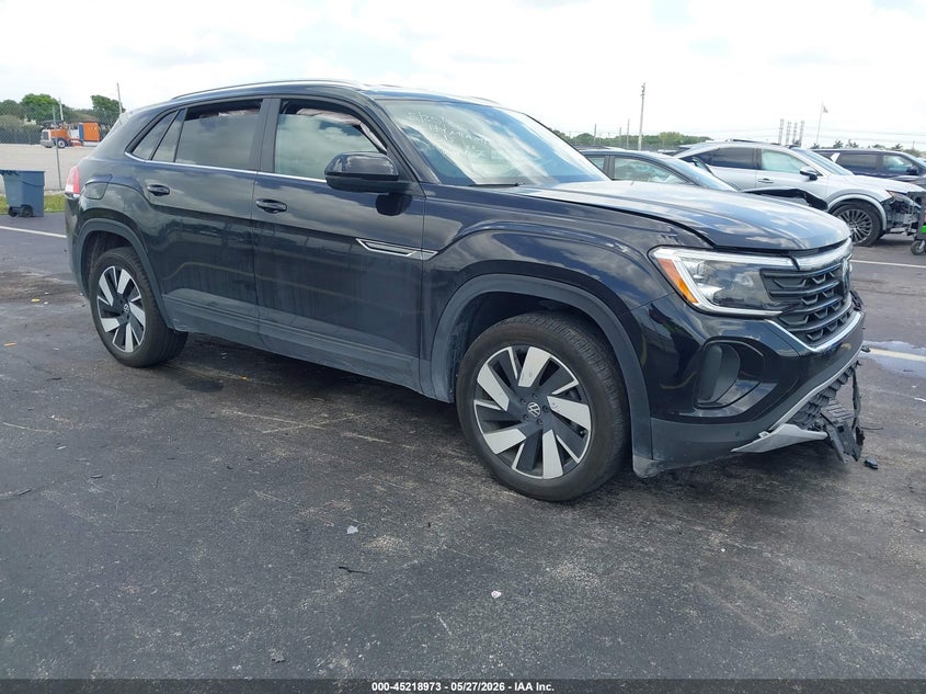 2024 Volkswagen Atlas cross sport VIN 1V2WE2CA2RC261894 IAAI salvage auction — LEFT FRONT, Rebuildable (Florida), sold $10,575 on 2026-08-01 (photo 1)