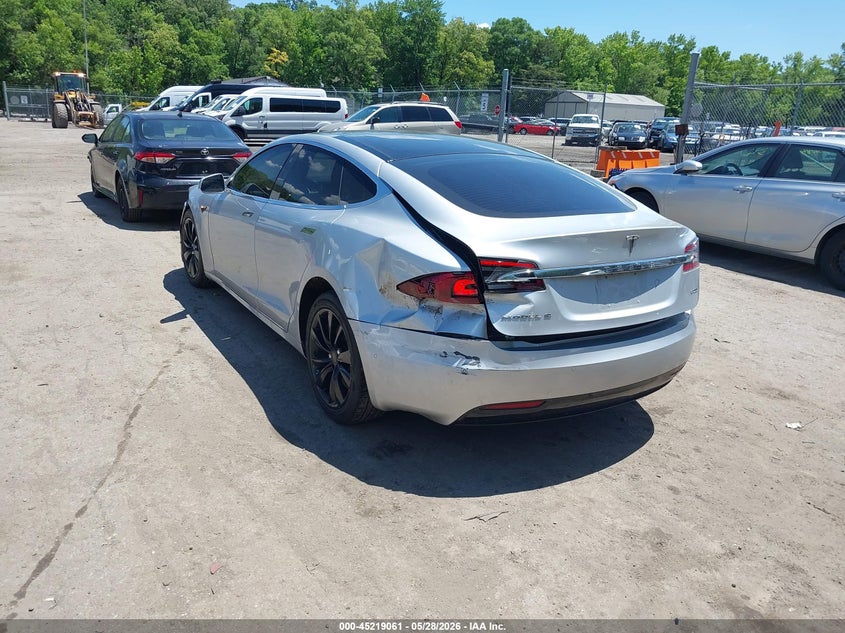 2017 Tesla Model s VIN 5YJSA1E22HF183744 IAAI salvage auction — FRONT & REAR, Salvage Title, sold $6,975 on 2026-07-23 (photo 3)