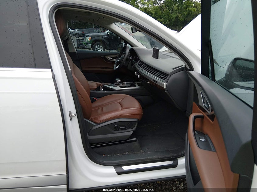 2019 Audi Q7 VIN WA1AHAF74KD047948 IAAI salvage auction — REAR END, Salvage Title, sold $10,600 on 2026-07-30 (photo 5)