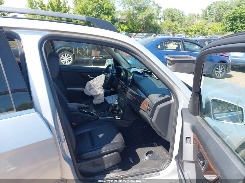 2011 Mercedes-benz Glk-class VIN WDCGG8HB8BF682666 IAAI salvage auction — BIO HAZARD, Prior Salvage (Minnesota), sold $1,100 on 2026-07-15 (photo 5)