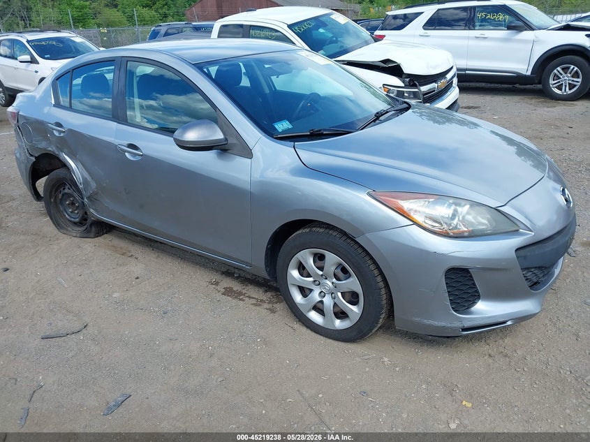 2013 Mazda 3 VIN JM1BL1TG9D1848893 IAAI salvage auction — REAR END, Salvage Title, sold $425 on 2026-07-24 (photo 1)