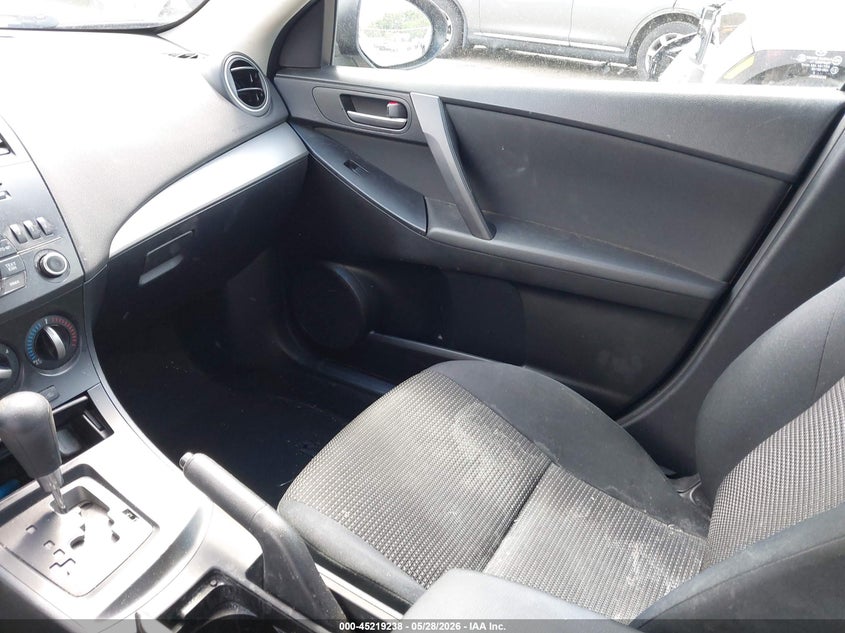 2013 Mazda 3 VIN JM1BL1TG9D1848893 IAAI salvage auction — REAR END, Salvage Title, sold $425 on 2026-07-24 (photo 5)