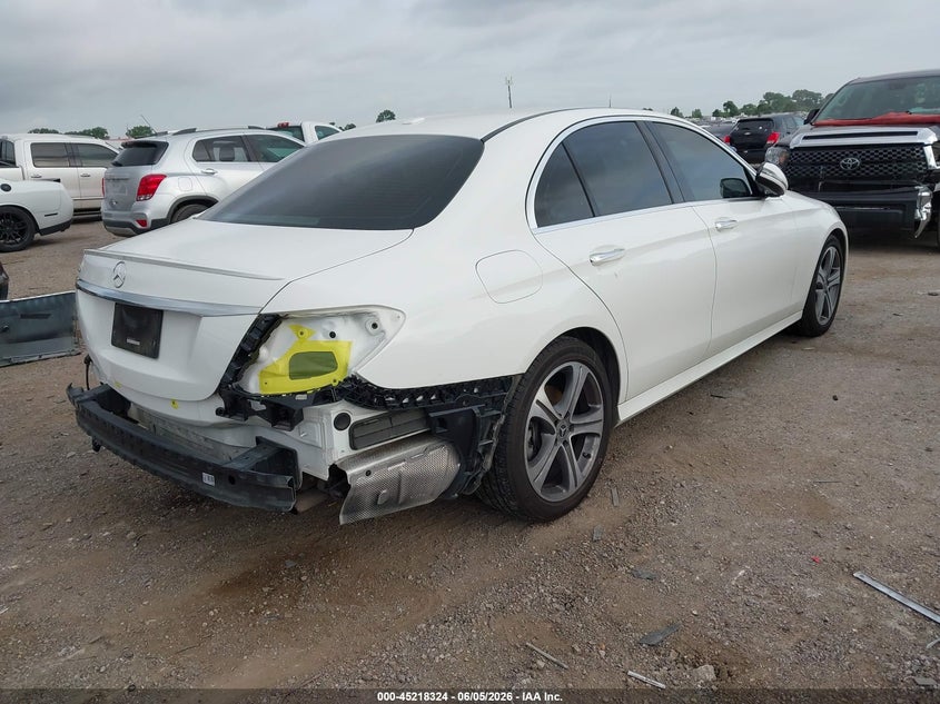 2018 Mercedes-benz E-klasse VIN WDDZF4JB5JA376921 IAAI salvage auction — REAR END, Original (Texas), sold $8,800 on 2026-08-02 (photo 4)