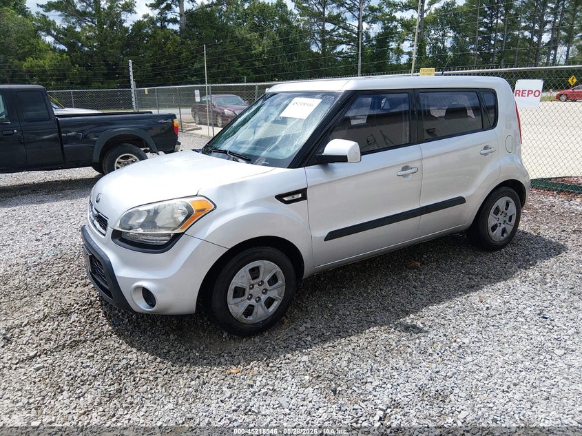 2013 Kia Soul VIN KNDJT2A56D7755426 IAAI salvage auction — FRONT & REAR, Clear (Tennessee), sold $800 on 2026-07-20 (photo 2)