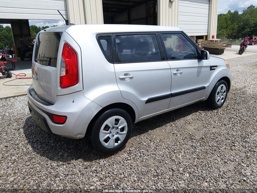 2013 Kia Soul VIN KNDJT2A56D7755426 IAAI salvage auction — FRONT & REAR, Clear (Tennessee), sold $800 on 2026-07-20 (photo 4)