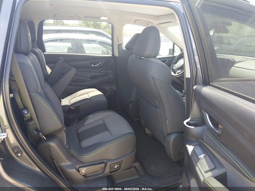 2025 Subaru Ascent VIN 4S4WMAFD0S3440702 IAAI salvage auction — HAIL, Salvage (Ohio), sold $16,500 on 2026-07-28 (photo 8)