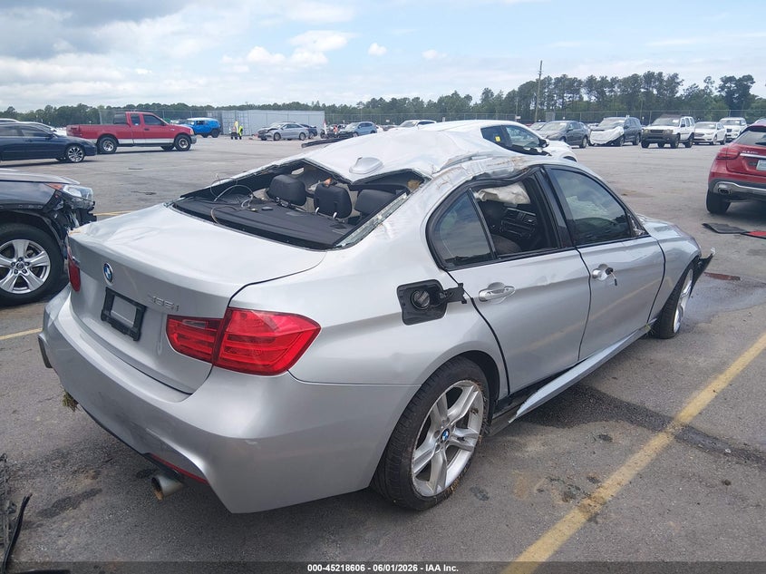 2013 BMW 3er VIN WBA3B9C59DF801240 IAAI salvage auction — ROLLOVER, Salvage Title, sold $525 on 2026-07-15 (photo 4)